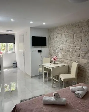 Royal City Apartments Šibenik Exterior foto