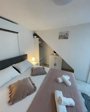 Royal City Apartments Šibenik Exterior foto
