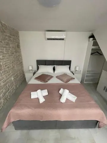 Royal City Apartments Sibenik